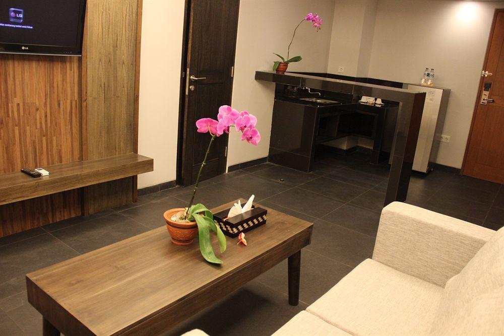 Ping Hotel Seminyak Exterior foto